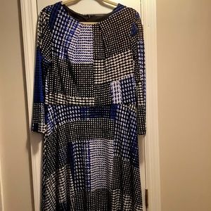 Donna Morgan A-Lined long sleeve, dress Black, Royal Blue and white